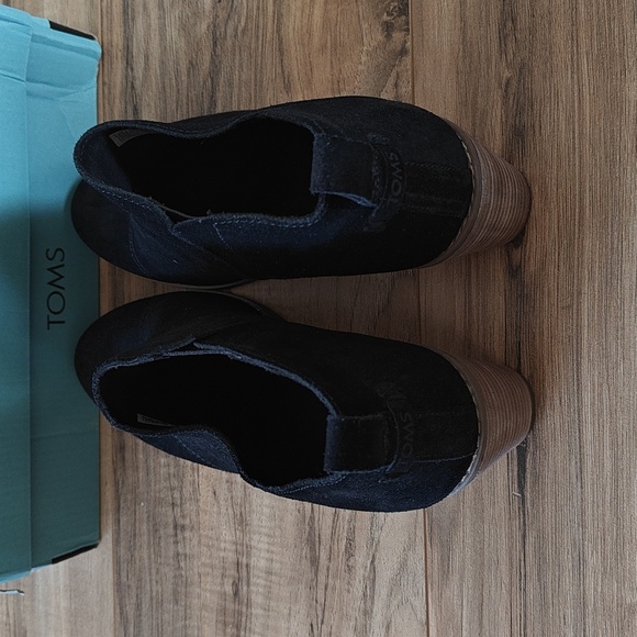 NIB Toms Black Suede Marta Wedges - Picture 4 of 7